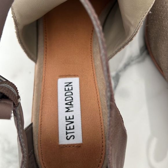 NWT Steve Madden Women's Corryn Ankle Bootie Suede/Leather Size 10M - Picture 9 of 12